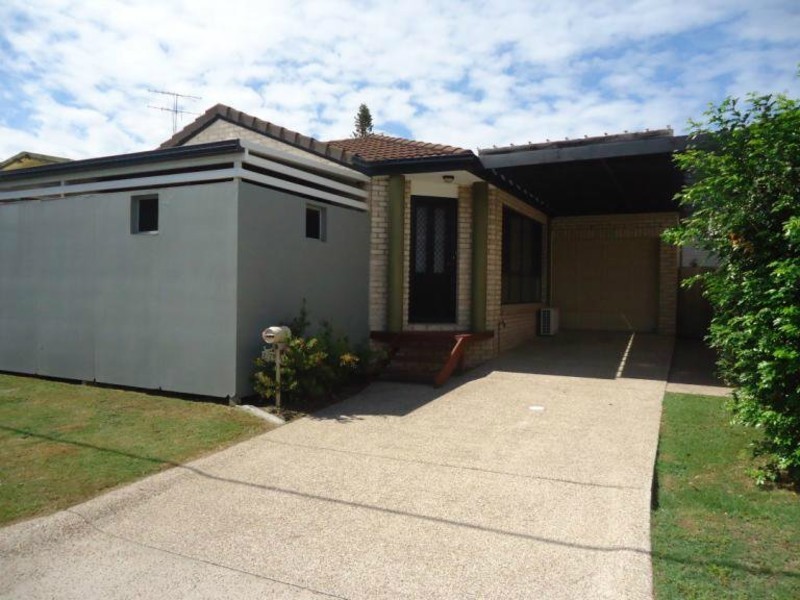 1/1a Sandy Court, Southport QLD 4215