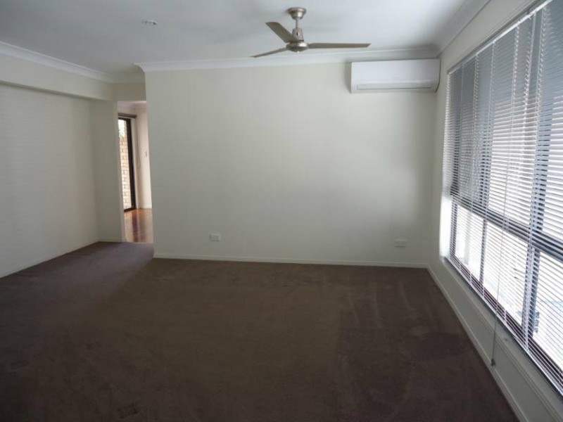 1/1a Sandy Court, Southport QLD 4215