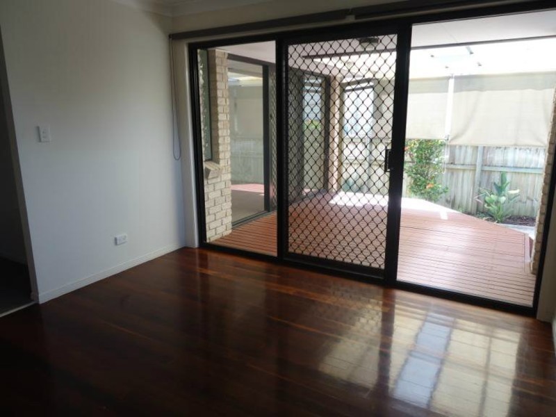 1/1a Sandy Court, Southport QLD 4215