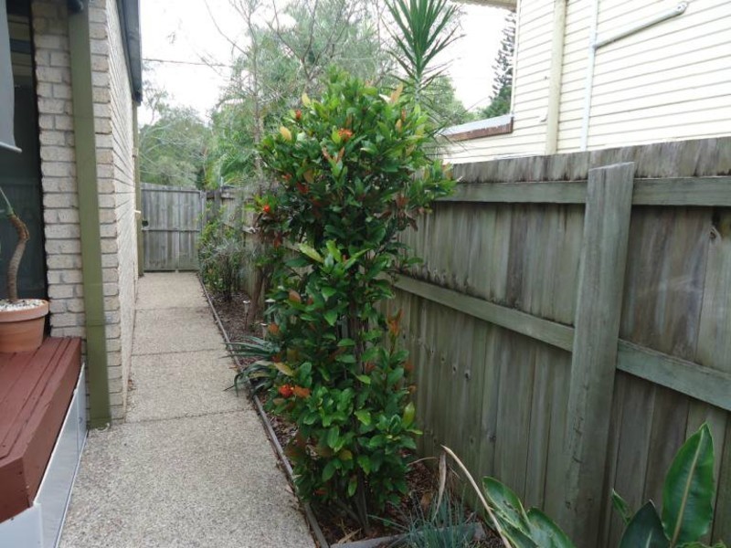 1/1a Sandy Court, Southport QLD 4215