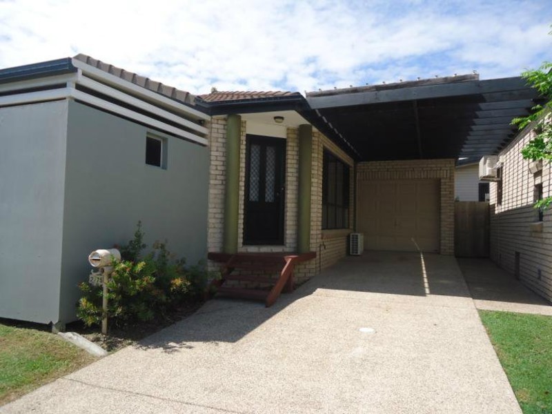 1/1a Sandy Court, Southport QLD 4215