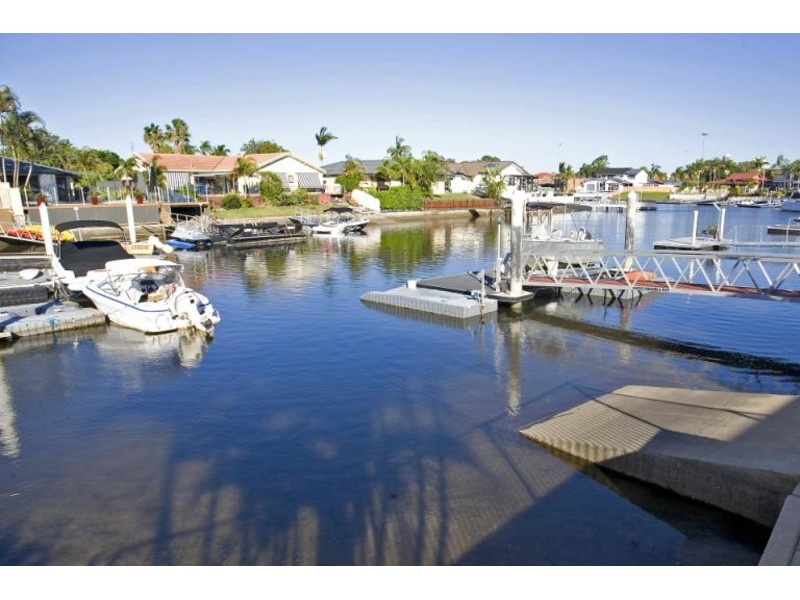 247 Morala Avenue, Runaway Bay QLD 4216