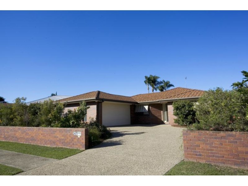 247 Morala Avenue, Runaway Bay QLD 4216