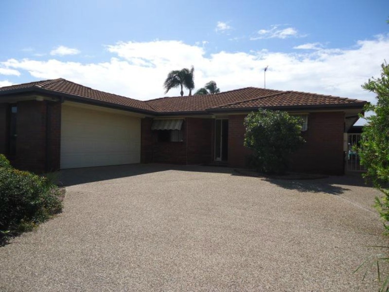 247 Morala Avenue, Runaway Bay QLD 4216