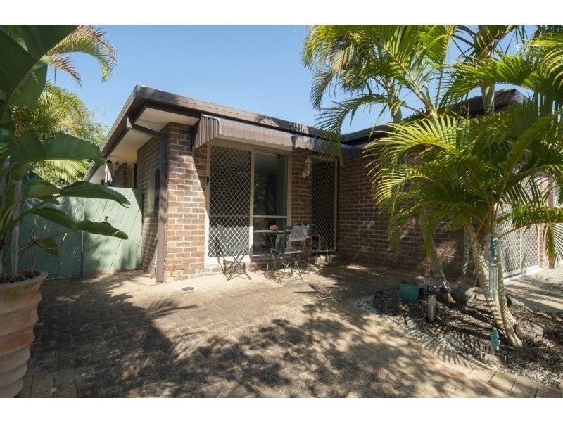 1/15 Nina Parade, Arundel QLD 4214