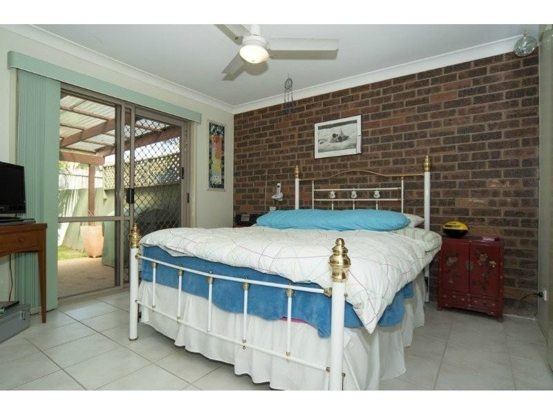 1/15 Nina Parade, Arundel QLD 4214