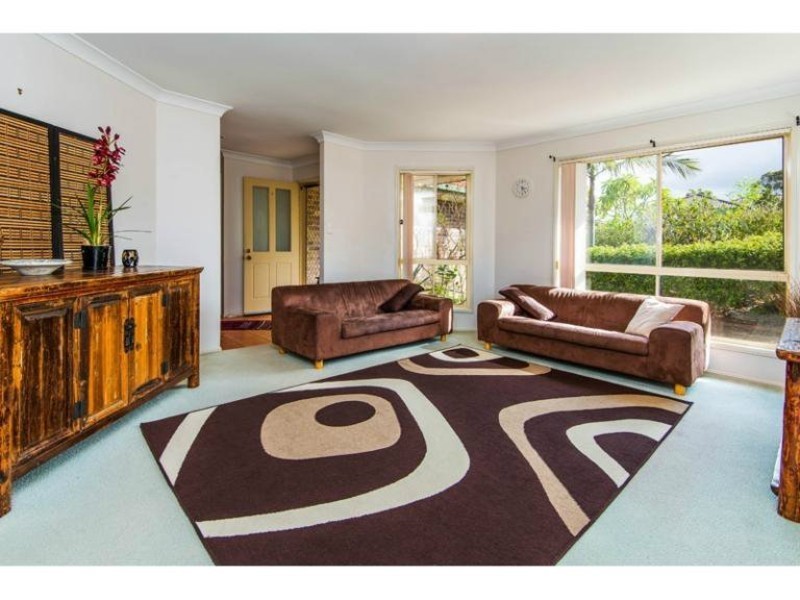 7 Howland Circuit, Pacific Pines QLD 4211