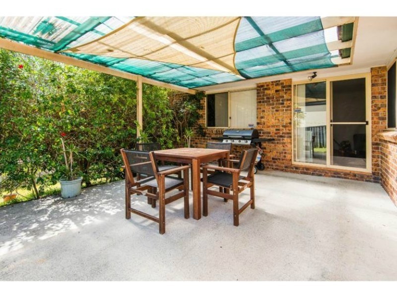7 Howland Circuit, Pacific Pines QLD 4211