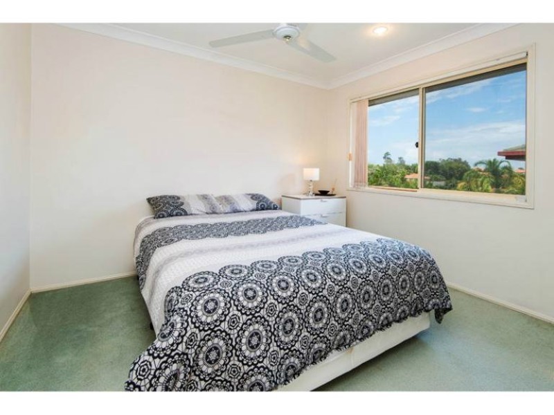 7 Howland Circuit, Pacific Pines QLD 4211