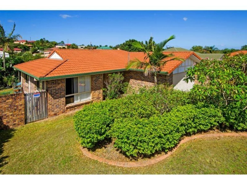 7 Howland Circuit, Pacific Pines QLD 4211