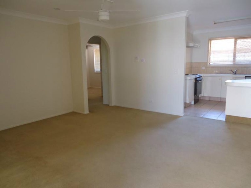 2/5 Webb Street, Labrador QLD 4215
