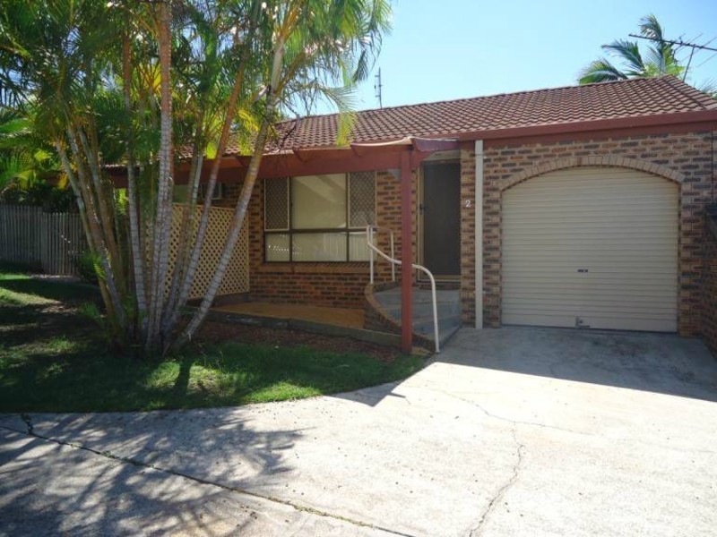 2/5 Webb Street, Labrador QLD 4215