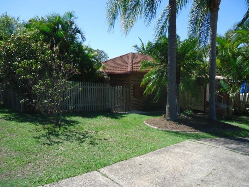 2/5 Webb Street, Labrador QLD 4215