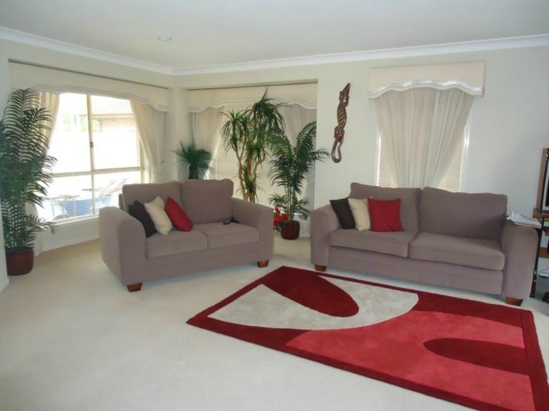 38 Henry Cotton Drive, Parkwood QLD 4214