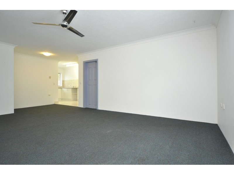 2/18 Madang Crescent, Runaway Bay QLD 4216
