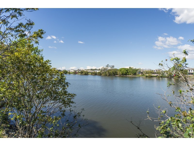 18/44 Esplanade, Coomera QLD 4209