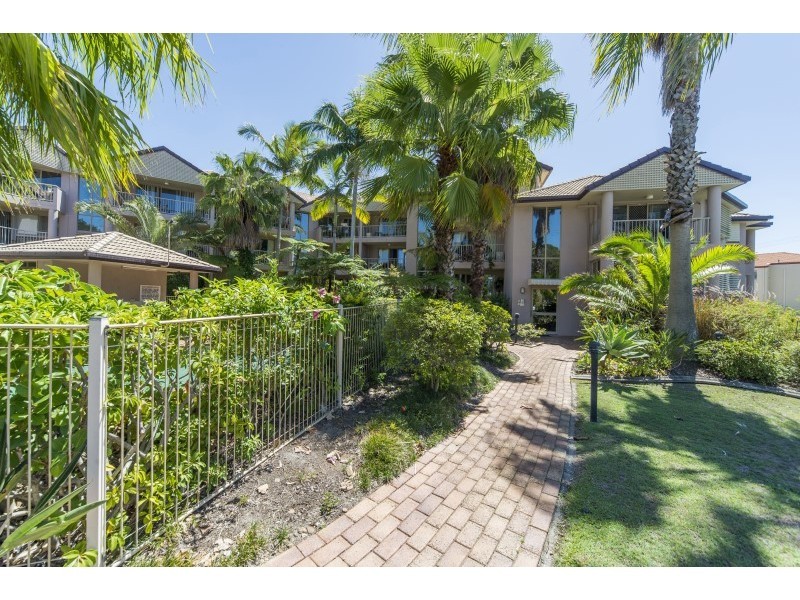 17/48 The Esplanade, Paradise Point QLD 4216