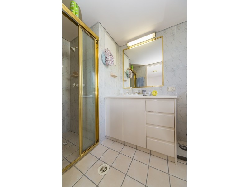 17/48 The Esplanade, Paradise Point QLD 4216