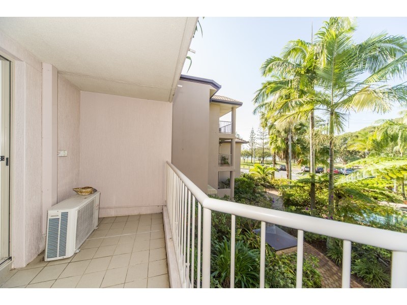 17/48 The Esplanade, Paradise Point QLD 4216