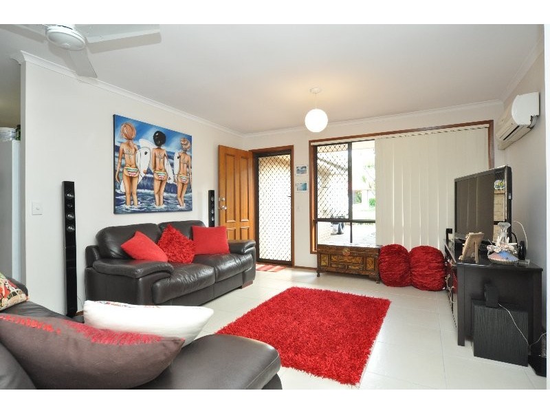 2/24 Senate Street, Labrador QLD 4215