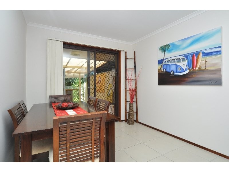 2/24 Senate Street, Labrador QLD 4215