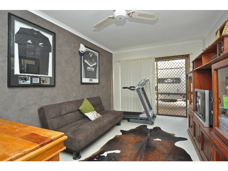 2/24 Senate Street, Labrador QLD 4215