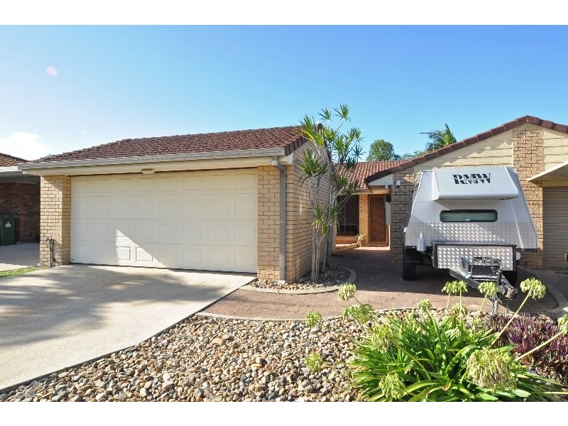 2/24 Senate Street, Labrador QLD 4215