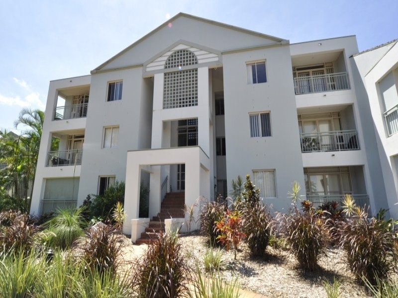 14/76 Chichester Drive, Arundel QLD 4214