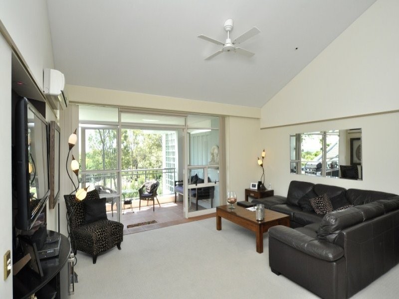 14/76 Chichester Drive, Arundel QLD 4214
