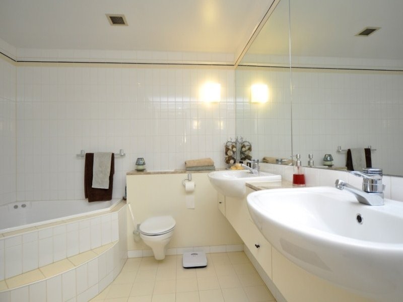 14/76 Chichester Drive, Arundel QLD 4214