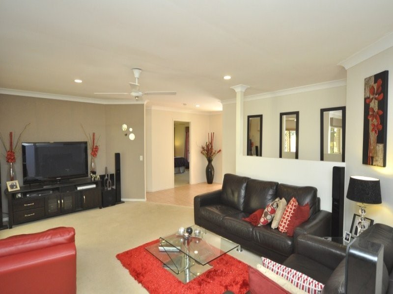 33 Carner Court, Parkwood QLD 4214