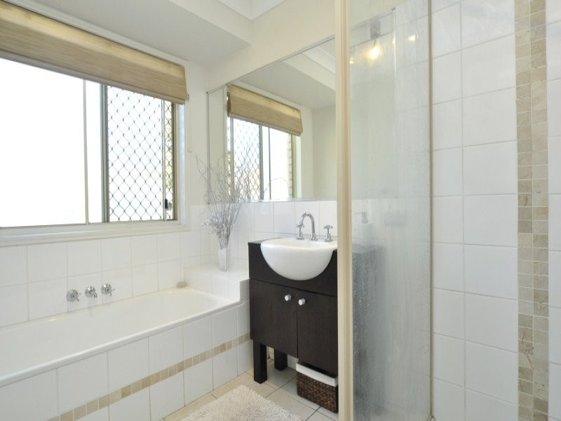 33 Carner Court, Parkwood QLD 4214