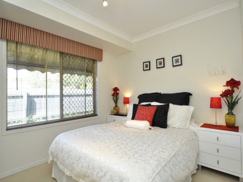 33 Carner Court, Parkwood QLD 4214