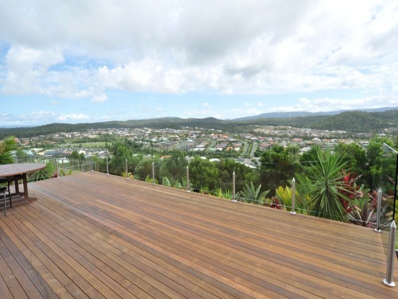 42 Salvado Drive, Pacific Pines QLD 4211