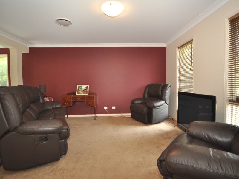 42 Salvado Drive, Pacific Pines QLD 4211