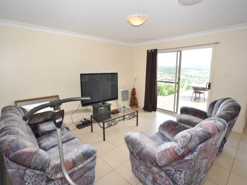 42 Salvado Drive, Pacific Pines QLD 4211