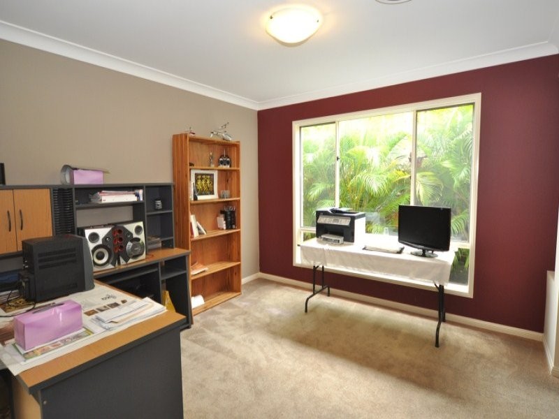 42 Salvado Drive, Pacific Pines QLD 4211