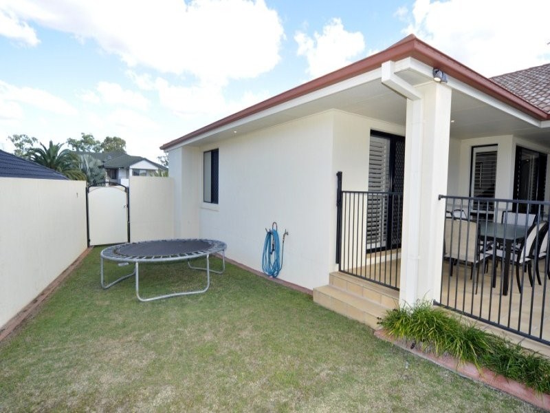 10 Torquay Place, Arundel QLD 4214