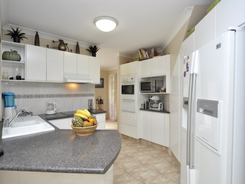 14 Yarraglen Place, Parkwood QLD 4214