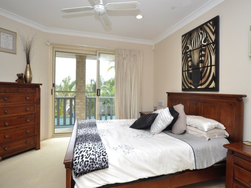 14 Yarraglen Place, Parkwood QLD 4214