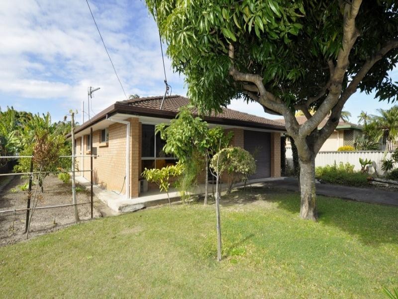 148 Government Road, Labrador QLD 4215