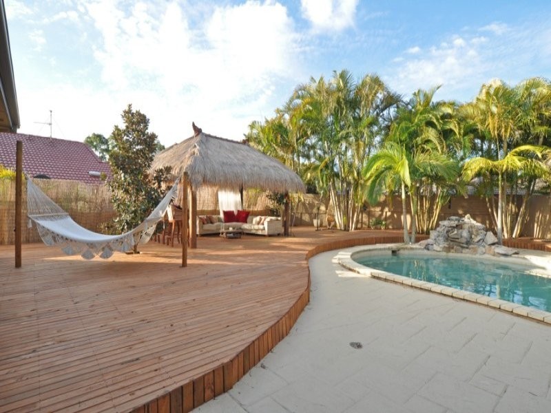 3 Waterwood Court, Arundel QLD 4214