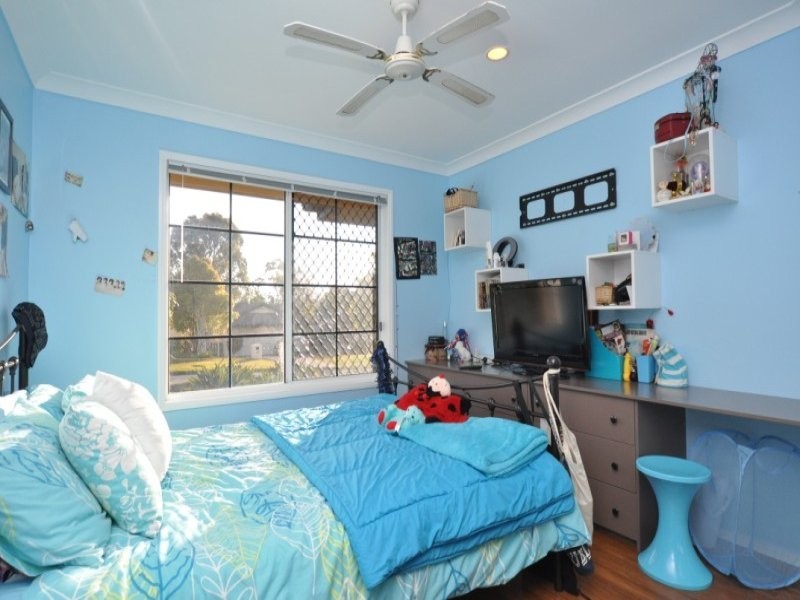 3 Waterwood Court, Arundel QLD 4214