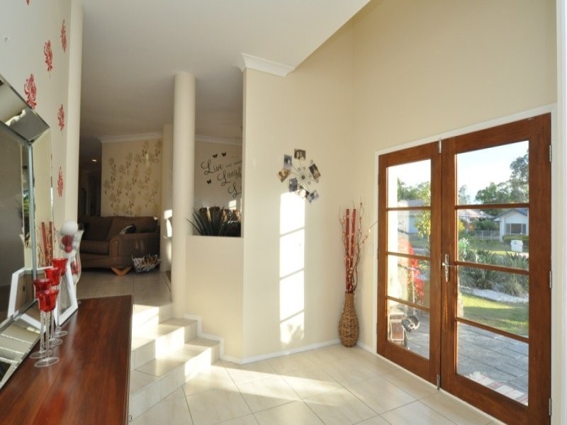 3 Waterwood Court, Arundel QLD 4214