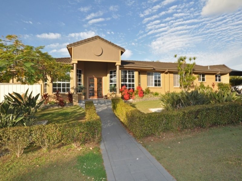 3 Waterwood Court, Arundel QLD 4214