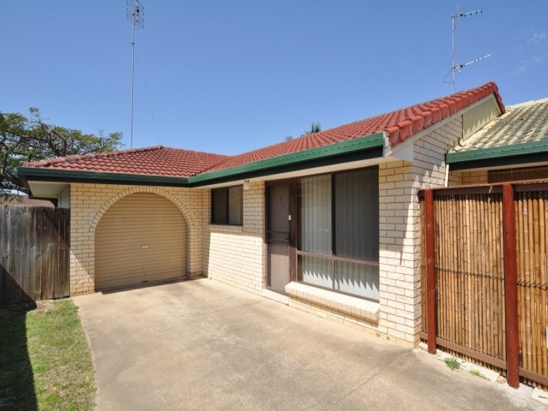 2/3 Botanical Drive, Labrador QLD 4215