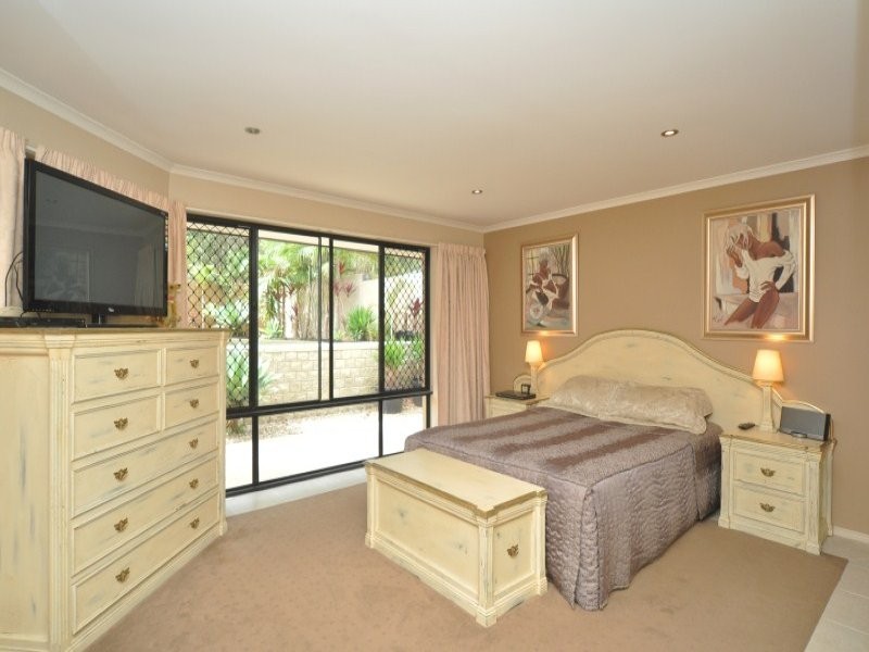 113 Arun Drive, Arundel QLD 4214