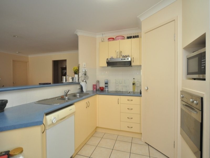 17 Buddy Holly Close, Parkwood QLD 4214