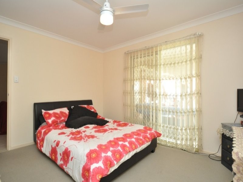 17 Buddy Holly Close, Parkwood QLD 4214