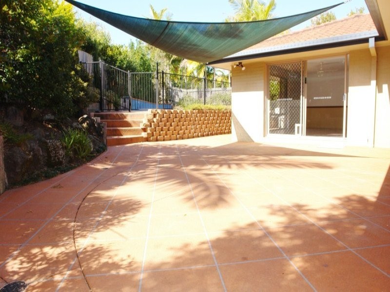 6 Morfantaine Terrace, Parkwood QLD 4214